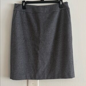 J. McLaughlin Polka Dot Pencil Skirt Wool Cashmere Size 8 Black Gray